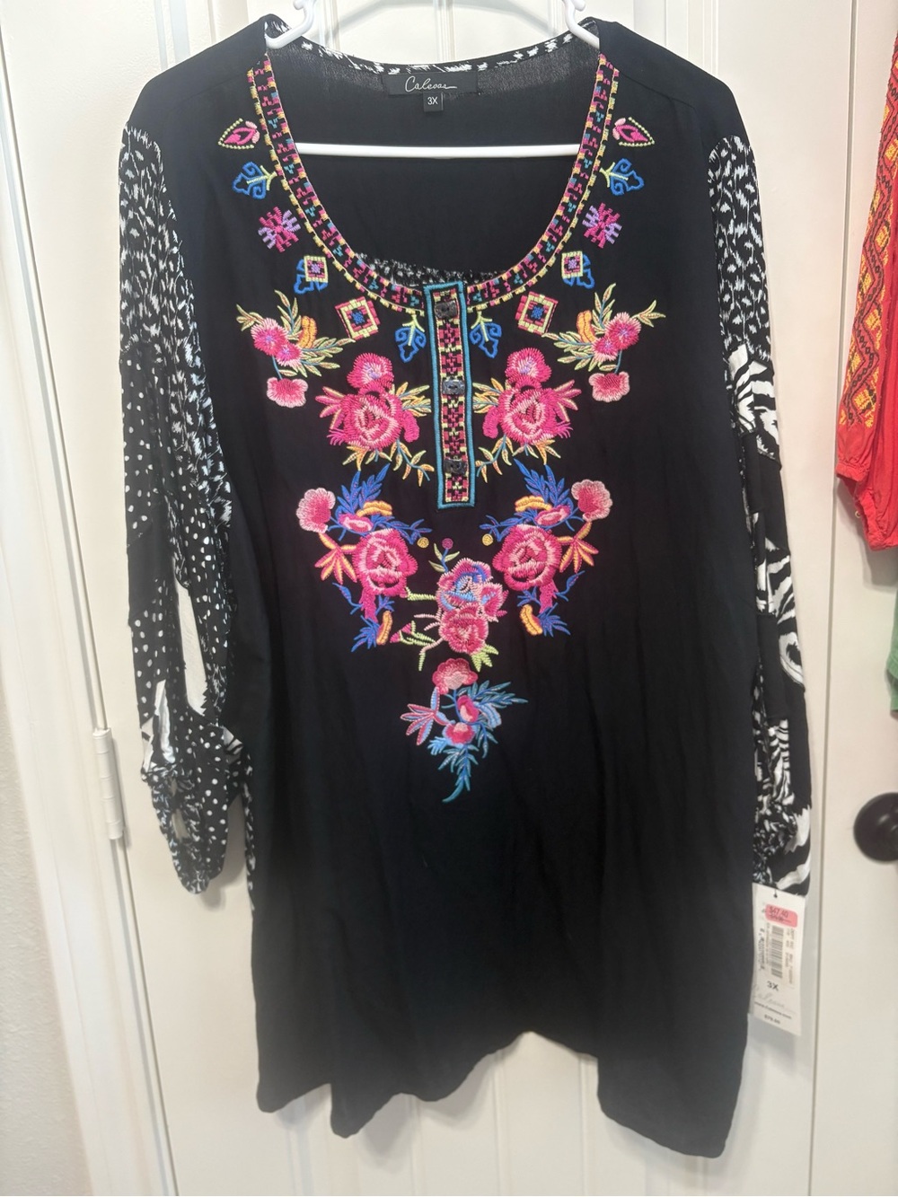 Black Embroidered Floral Tunic Top with Mixed-Print Sleeves - Picture 2 of 7
